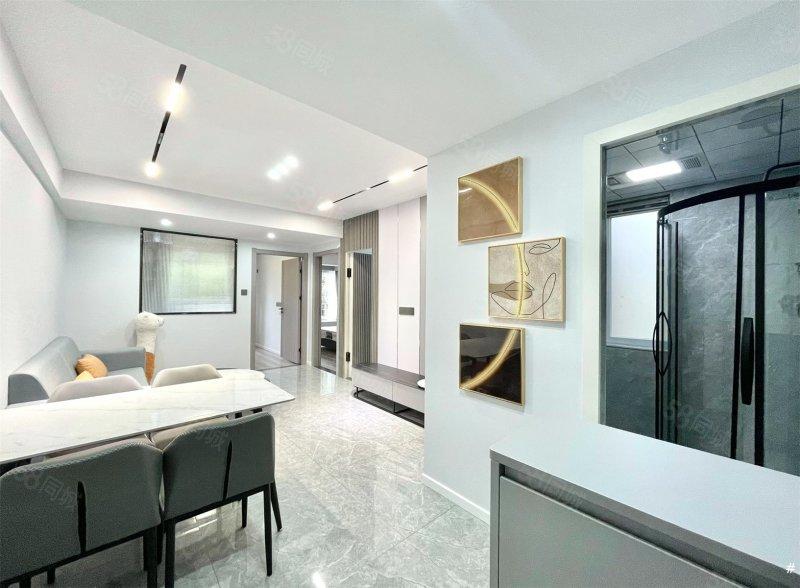 新到,五凤铜盘,首付50万,2010年社区,电梯精装三房 新到,五凤铜盘,首付50万,2010年社区,电梯精装三房