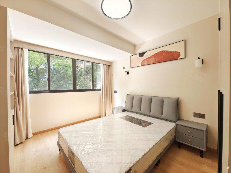 福新路03年贴砖商品房,精装大三房双卫,好楼层,南北通透 福新路03年贴砖商品房,精装大三房双卫,好楼层,南北通透