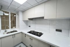 新到，五凤铜盘，首付50万，2010年社区，电梯精装三房